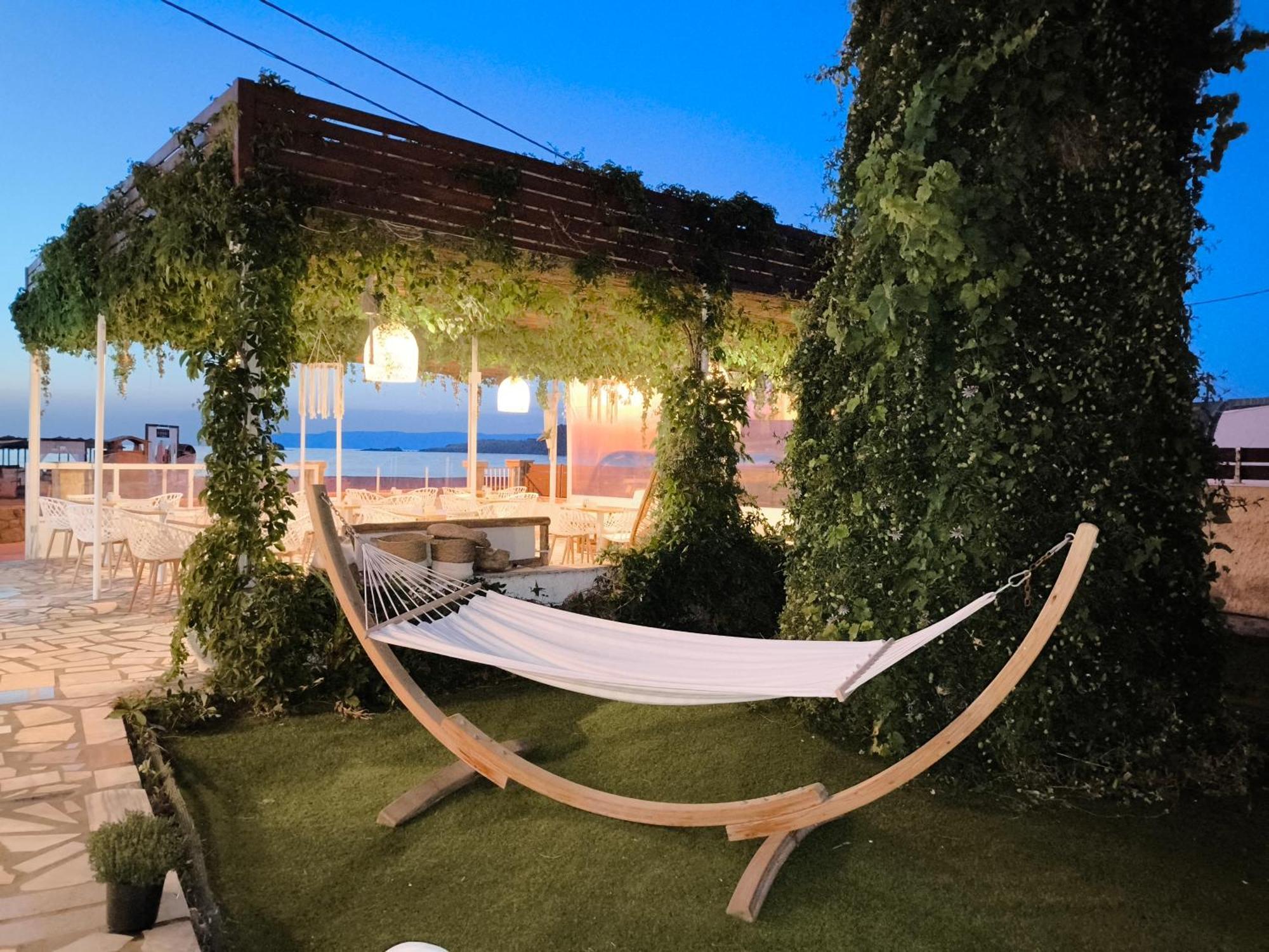 The Coast Aparthotel Anaxos Exterior foto